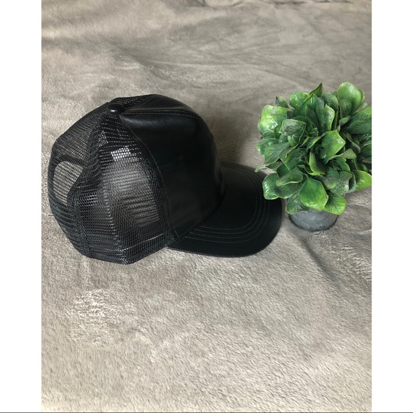 SOLD. Trucker hat, faux leather - Picture 2 of 2